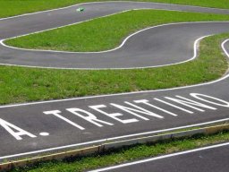 nuova_pista_auto_r_c_2009_6_20141018_2070497782